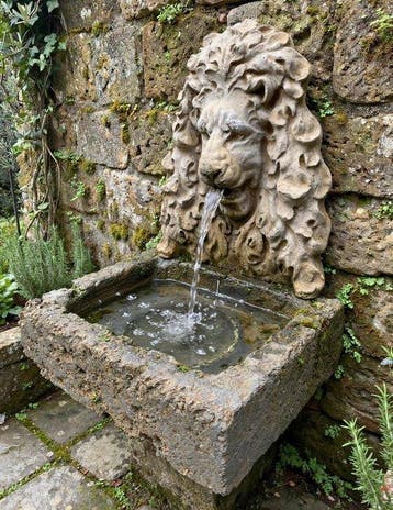 Lavabo (2) - calcaire volcanique