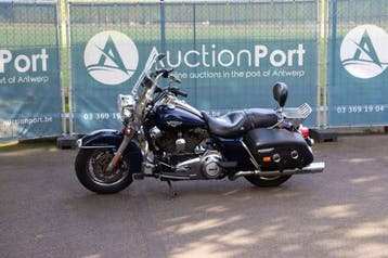 Veiling: Motor Harley-Davidson ROAD KING CUSTOM Benzine 2013