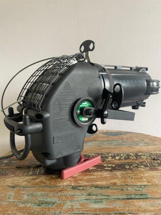 Selecon - Lampe - Pacific ellipsoïdal / profil - Plastique,, Antiquités & Art, Antiquités | Éclairage