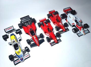 Bburago 1:24 - Voiture miniature (5) - 5 x F1 Vintage