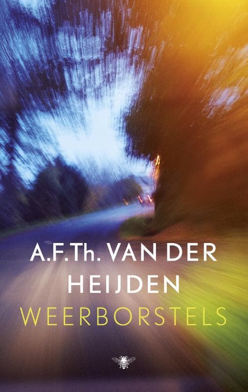 Weerborstels / De tandeloze tijd / Intermezzo 9789023481591, Boeken, Romans, Zo goed als nieuw, Verzenden