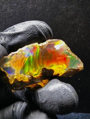 48cts Crystal Opal Specimen Ruw- 9.5 g