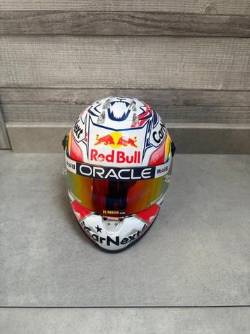 Red Bull Racing - Max Verstappen - 2024 - Scale 1/2 helmet, Nieuw