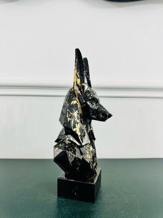 PYTHIA(1993) - Buste, Anubi – Black Low Poly Guard - 25 cm -, Antiek en Kunst, Kunst | Designobjecten