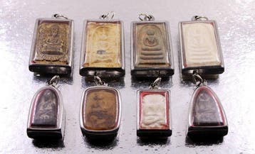 8 hangers, talismannen / amuletten voor meditatie,, Antiek en Kunst