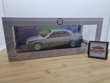 Triple 9 1:18 - Voiture miniature - Alfa Romeo 164 Q4 1994 -