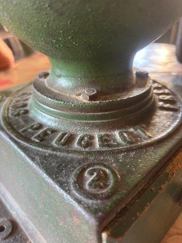 Peugeot - Koffiemolen - IJzer, Hout, Messing