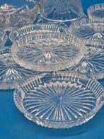 Bleikristall Konvolut – 9 Schalen, Glasglocke und