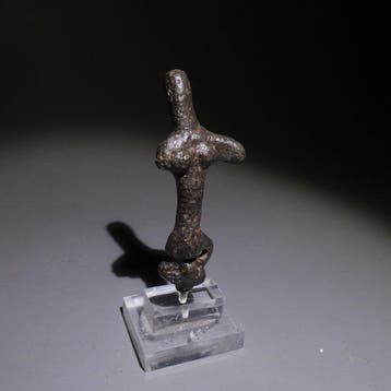 Achaemenidisch Brons Belangrijke figuur, ex-voto. 5 cm hoog.