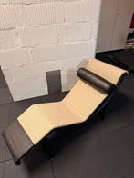 Cassina - Charlotte Perriand, Pierre Jeanneret, Le Corbusier, Antiek en Kunst