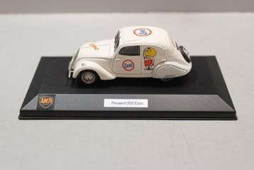 AM.71 1:43 - Modelauto - Peugeot 202 Esso 1/43. -