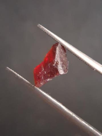 Rough Garnet - 1.575 ct - pyrope almandite - unheated - red, Verzenden