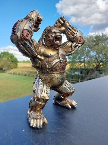 Statue, sculpture of a steampunk roaring monkey - 32 cm -, Antiquités & Art