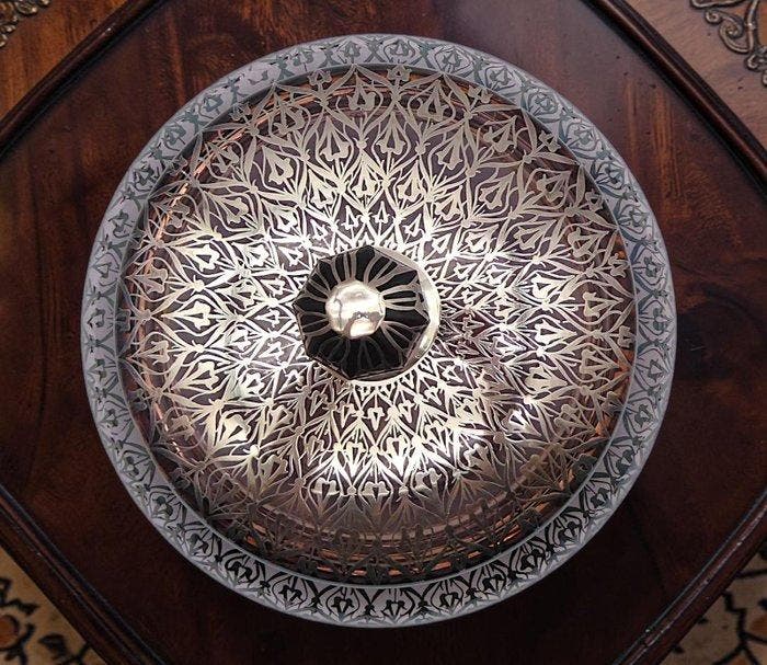 Importante Centro Tavola con Coperchio in Vetro di Murano, Antiquités & Art, Antiquités | Meubles | Tables