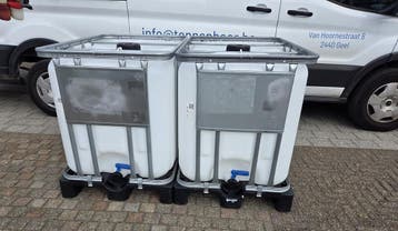 Nieuwe IBC-container van 640 liter op een kunststof pallet, Ophalen, Nieuw, Met kraantje