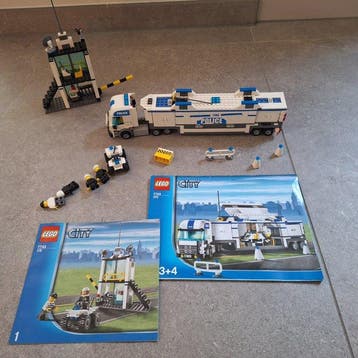 Lego Set - 7743 - City - Police Mobile Command Center