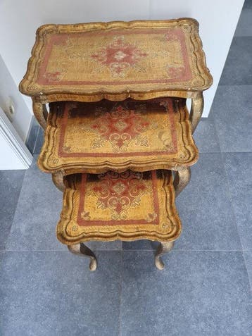 Set bijzettafels - Set van drie Florentijns/Venetiaanse