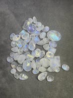 Lot de 75ct de Pierre de Lune à facettes. Pas de prix de