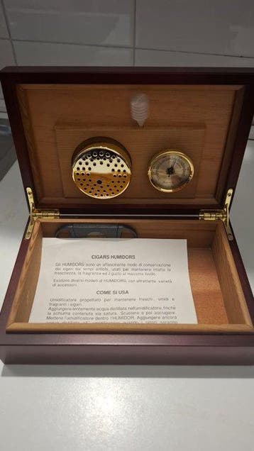 Zonder minimumprijs - Humidor - Verguld messing, Verzamelen, Nieuw