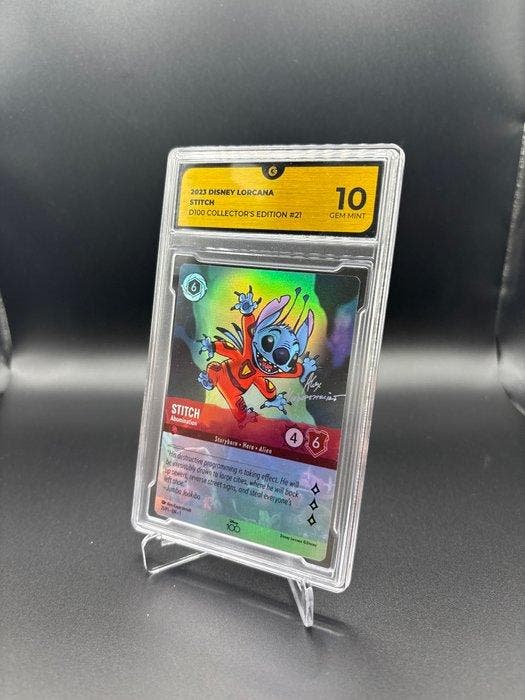 Disney - 1 Graded card - Disney Lorcana - Stitch D100, Verzamelen, Overige Verzamelen
