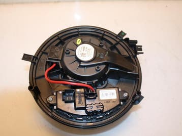 Kachel Ventilatiemotor Volkswagen Touran O147306, Nieuw