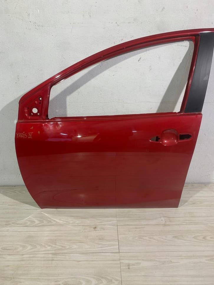 Voorkant linker deur Toyota Yaris 4 IV P21 2020-, Autos : Pièces & Accessoires, Carrosserie & Tôlerie, Envoi