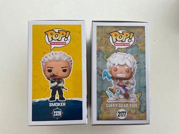 Funko - Funko Pop One Piece - Smoker; Luffy Gear Five