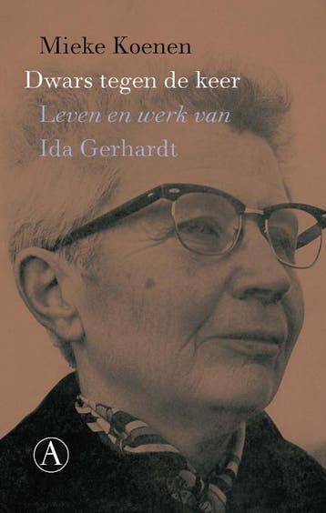 Dwars tegen de keer 9789025303808 Mieke Koenen, Boeken, Verzenden, Zo goed als nieuw, Mieke Koenen