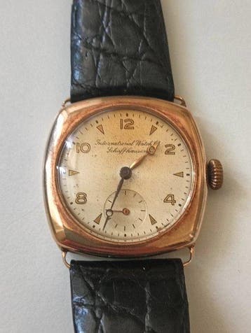 IWC - Military Model 14ct gold cushion cased - Sans prix de, Handtassen en Accessoires, Horloges | Heren, Nieuw
