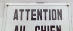 Attention Au Chien - Plaque émaillée - Émail