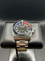 Gucci - Dive - Zonder minimumprijs - YA136212 - Heren -, Handtassen en Accessoires, Horloges | Heren, Nieuw