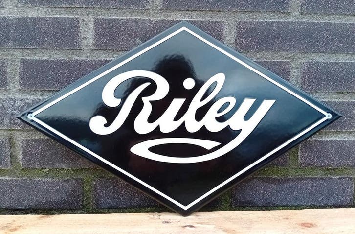 Riley, Collections, Marques & Objets publicitaires, Envoi