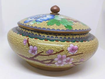 Bonbonnière en émail cloisonné - Sieradendoos - Messing, Antiek en Kunst