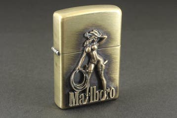 Zippo - Marlboro Sexy Girl - Zakaansteker - Messing, Verzamelen, Rookartikelen, Aanstekers en Luciferdoosjes, Nieuw