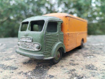 Dinky Toys 1:43 - Camion miniature - Simca Cargo