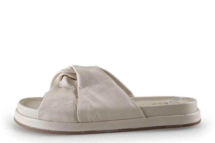 Blasz Slippers in maat 41 Beige, Kleding | Dames, Schoenen, Beige, Zo goed als nieuw, Slippers, Verzenden