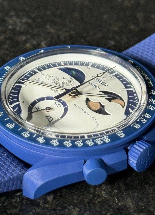 Omega x Swatch - Mission to Eartphase Moonshine Gold - Sans, Handtassen en Accessoires, Horloges | Heren