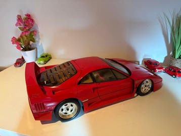 Pocher 1:8 - Modelauto - Ferrari F40