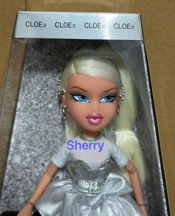 MGA Entertainment - Poupée Bratz Charmz Series CLOE Doll