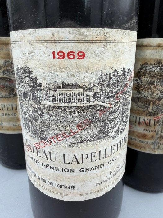 1969 Château Lapelletrie - Saint-Émilion Grand Cru - 6, Verzamelen, Wijnen