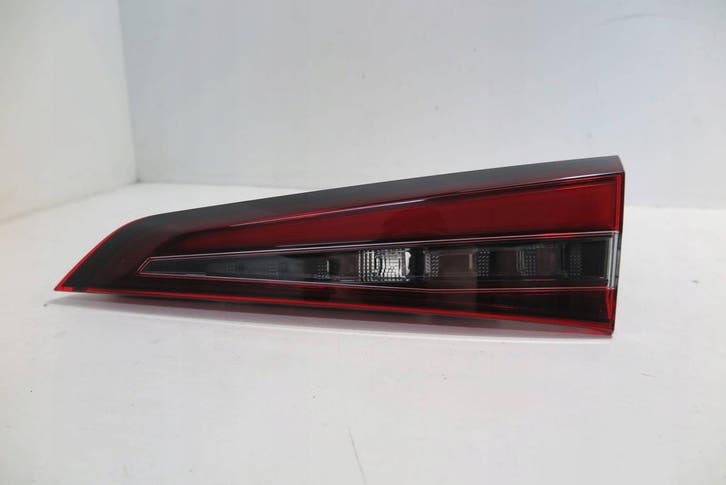 achterlicht rechts voor Toyota Corolla E21 Kombi Lift 22-, Autos : Pièces & Accessoires, Éclairage, Envoi