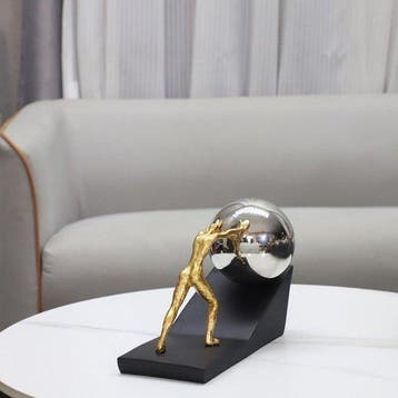 sculptuur, Sisyphus pushes the ball with all his might -