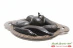 Figuur - Ronde schaal van wenge-ebbenhout met acht met de