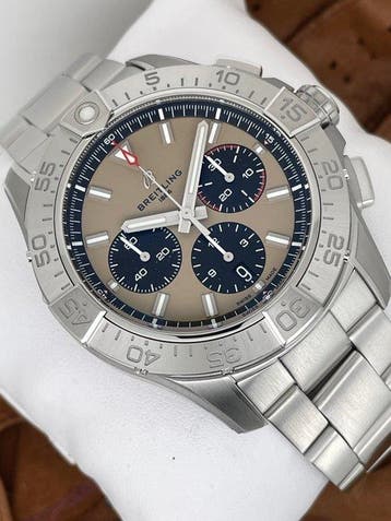 Breitling - Avenger B01 Chronograph 44 - AB0147101A1A1 -, Nieuw