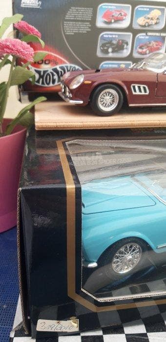 Bburago 1:18 - Voiture miniature (2) - LANCIA Aurelia -, Nieuw