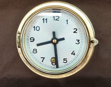 Horloge de navire en laiton classique (horloge de cabine) -
