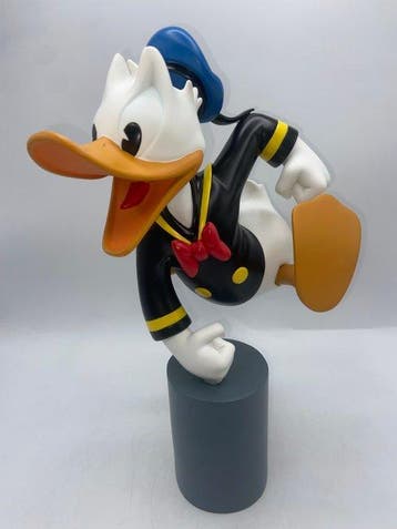 Leblon Delienne - Figurine - Donald Duck Acrobat - Résine