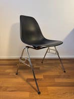 Vitra - Charles & Ray Eames - Chaise (4) - DSS -