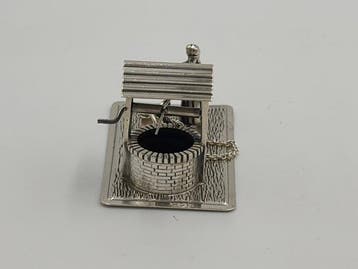Figurine - vrouw bij waterput-miniatuur-2e gehalte - Argent, Antiek en Kunst