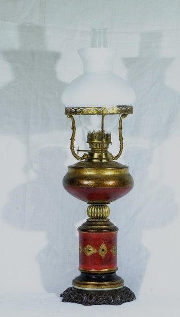 Lampe à pétrole - Majolique, Opaline, Cristal - Base en, Antiquités & Art, Curiosités & Brocante